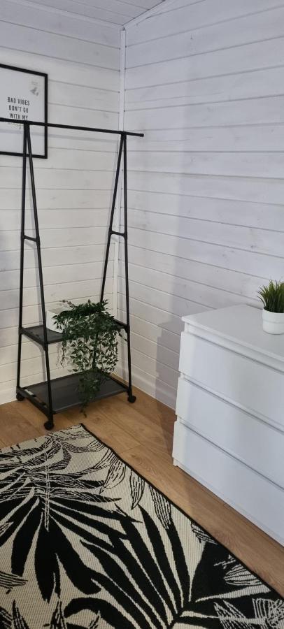 Tatarak Domki Na Mazurach - Apartament Z Duzym Tarasem Nad Jeziorem Walpusz Stare Kiejkuty Esterno foto
